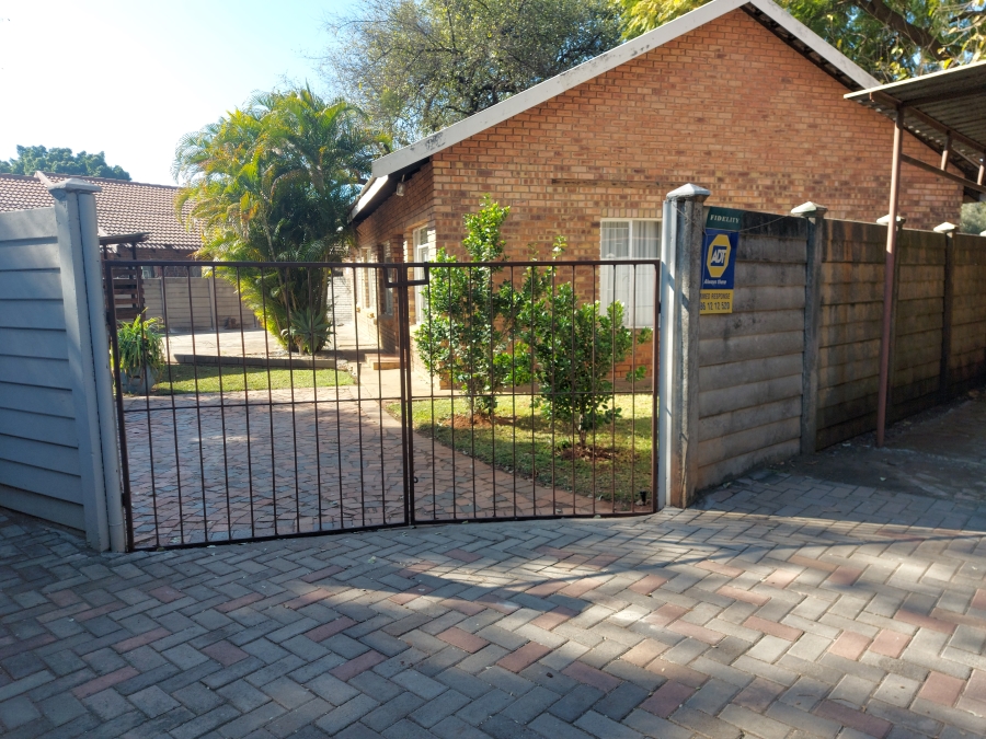 Commercial Property for Sale in Oos Einde North West